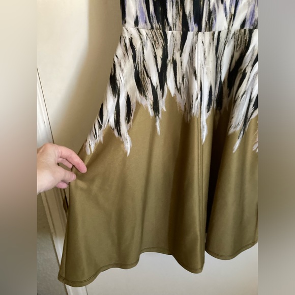 🌞Vince Camuto Black Gold Abstract Feather Print Sleeveless Fit & Flare Dress - Picture 8 of 9